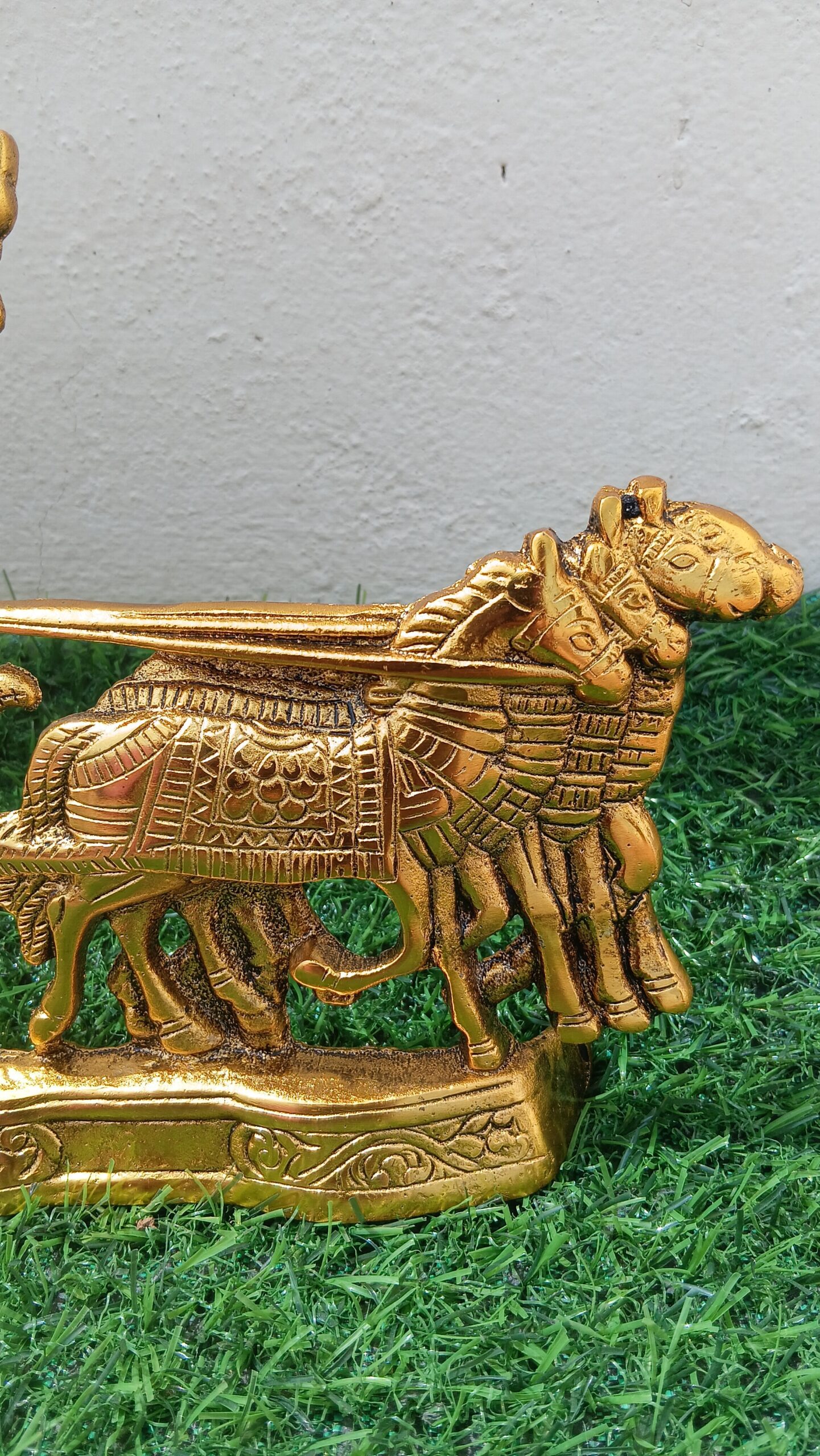 Handcrafted Mahabharath Arjun Rath Golden Brass Wall Hanging | Showpiece - Image 4