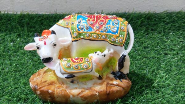 Marble Kamadhenu - Cow and Calf Statue